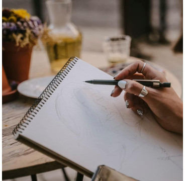 Bloc de Dibujo A4 Cuaderno de Bocetos Espiral 20 Hojas 130 Gramos Blanco Carboncillo Lápiz Ceras Pastel