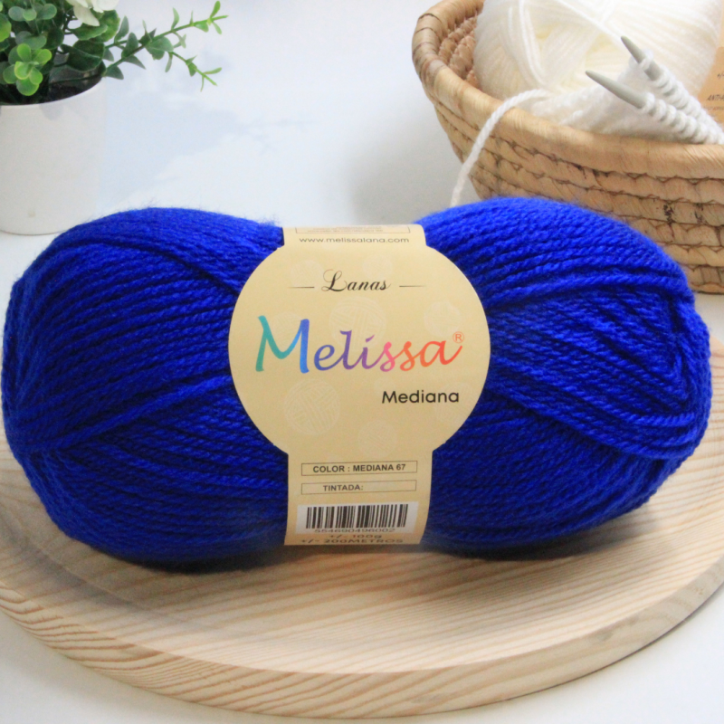 Lana Mediana Azul -67